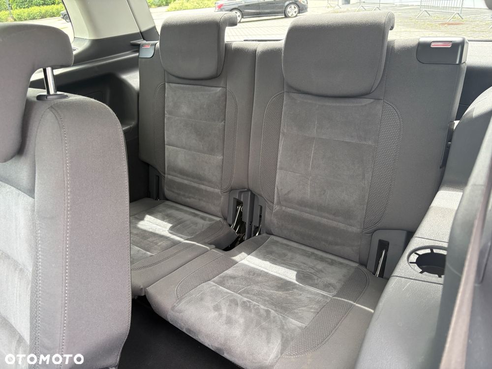 Volkswagen Touran 1.6 TDI DPF BlueMotion Technology Highline - 26
