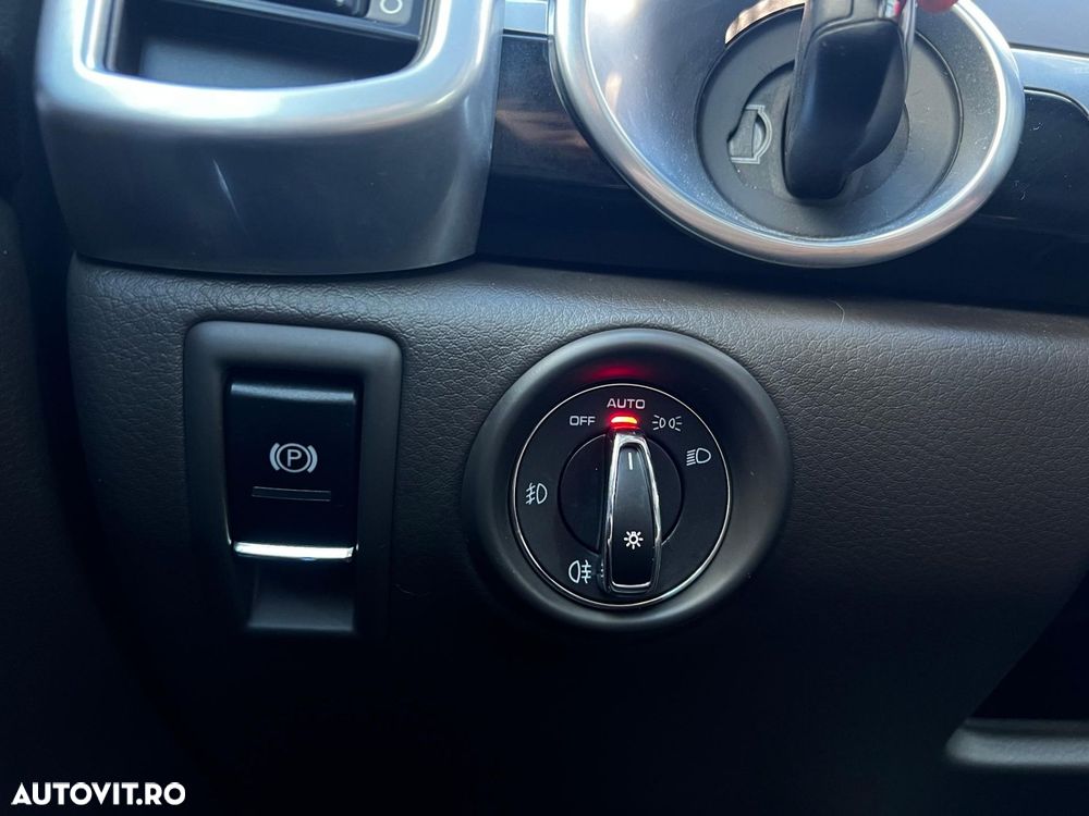 Porsche Cayenne - 25