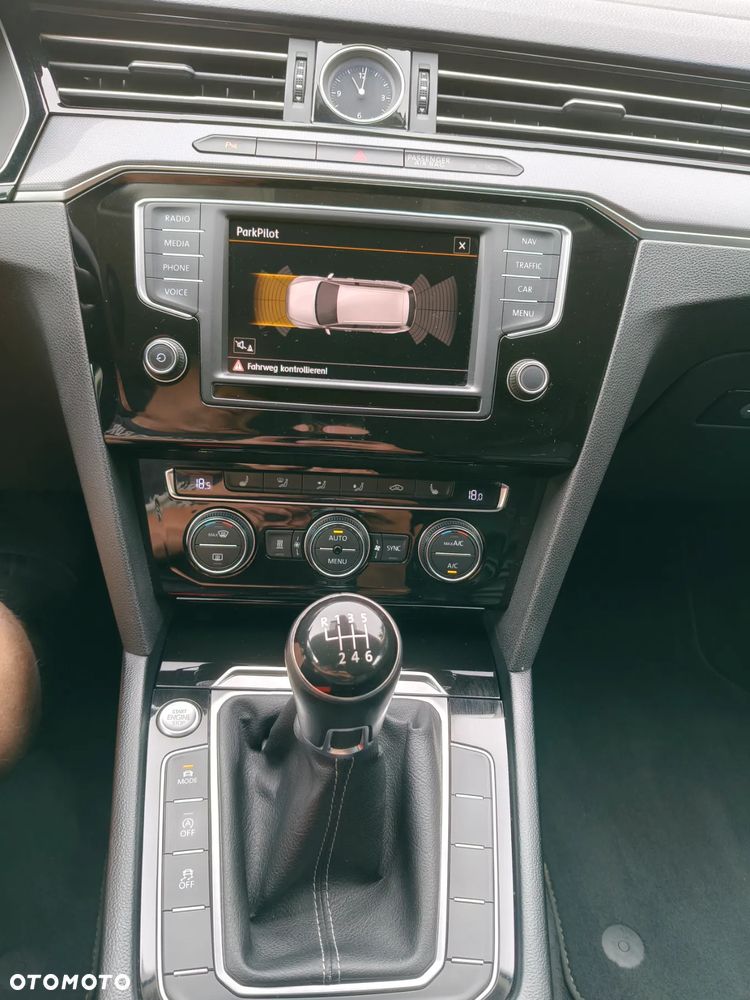 Volkswagen Passat 2.0 TDI BMT Highline - 11