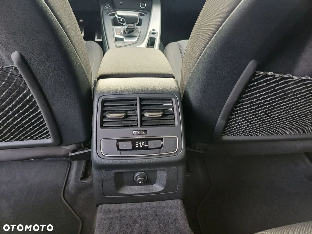 Audi A4 Limousine 40 TFSI mHEV Quattro S tronic - 12
