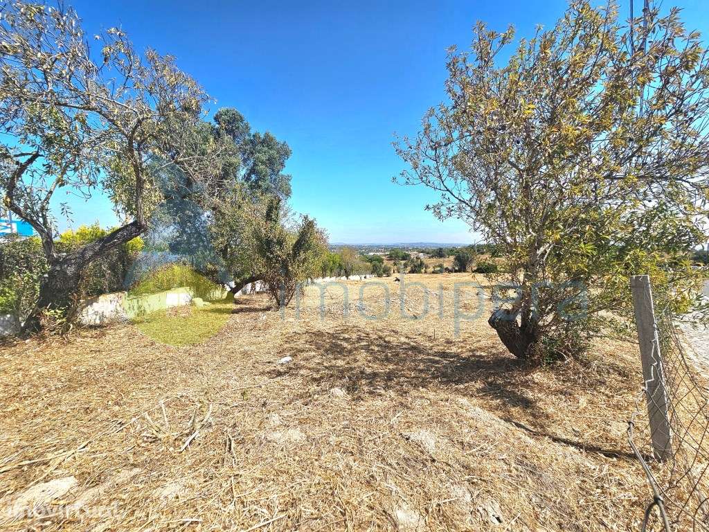 Terreno em Albufeira, com excelentes acessos, situado na Rua de Pat... - Grande imagem: 5/18