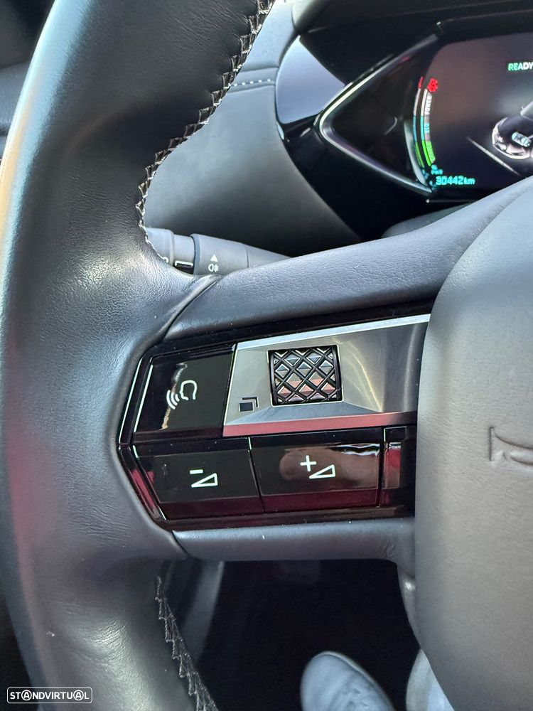 DS DS3 Crossback E-TENSE PERFORMANCE LINE + - 32