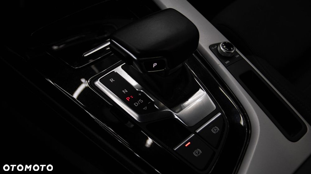 Audi A4 Limousine 35 TFSI mHEV S tronic - 19