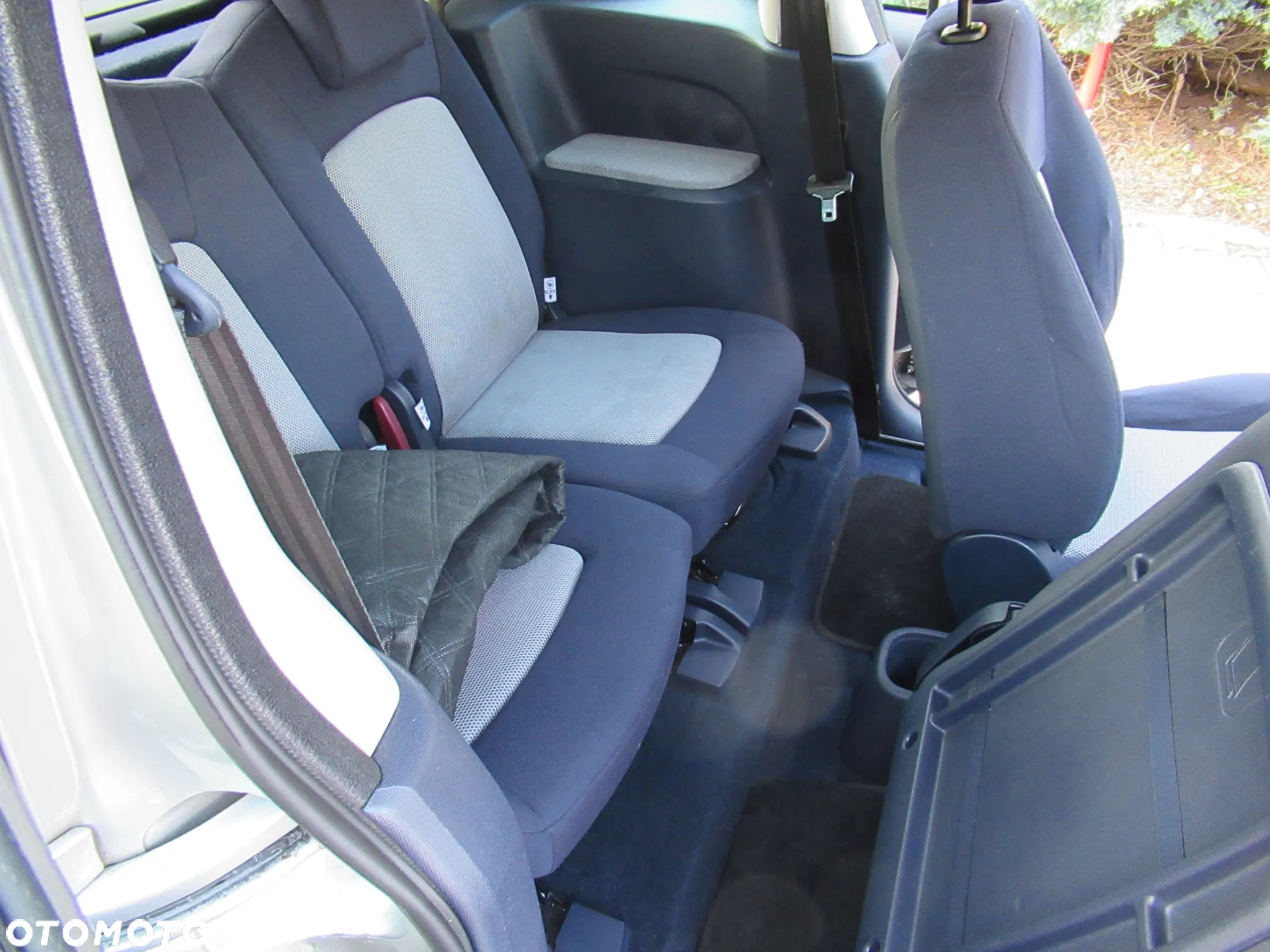 Peugeot 1007 75 Filou - 28