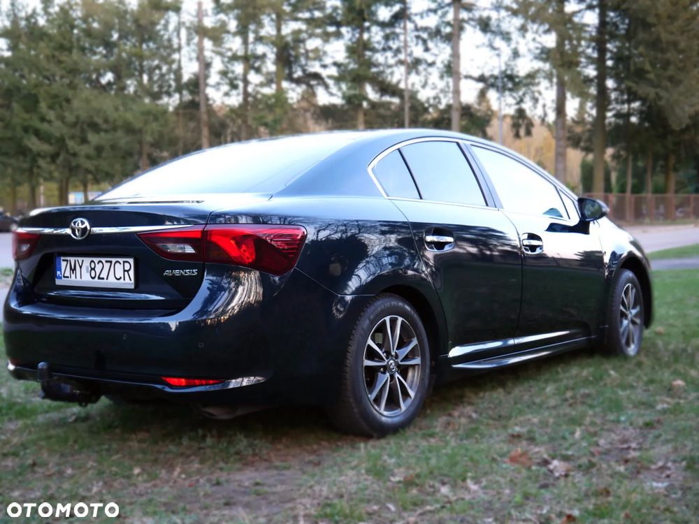 Toyota Avensis 1.8 Premium - 14