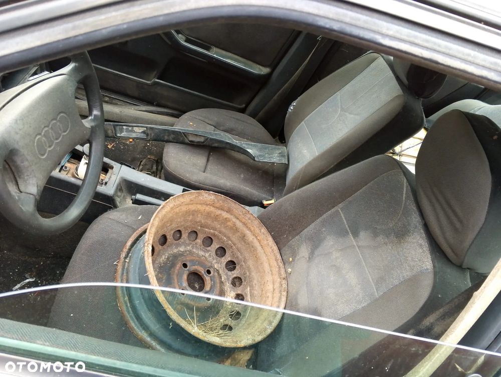 Audi 80 B3 (86-96r.) 1.6 B 75KM. Silnik PP Skrzynia CAA lakier LY9Z. Cały na części. GWARANCJA !!!  Przód Tył Zestaw Komplet Drzwi Klapa Zderzak Błotnik Maska Grill Atrapa Szyba Pas Lampa Lusterko Boczki Fotel Kanapa Kokpit Deska Rozdzielcza Przełącznik Włącznik Sterownik Przewody Wiązka Instalacja Moduł Komputer Czujnik Listwa Pompa Alternator Wtryski Głowica Rozrusznik Kompresor Sprzęgło Dwumas Silnik Skrzynia ABS Klimatyzacji Paliwa Wspomagania Kolektor Turbina Przepustnica Zawór Chłodnica Koło Hak Belka Sanki Zawieszenie Mcpherson Półoś Amortyzator Wydech Tłumik Zacisk Most - 6