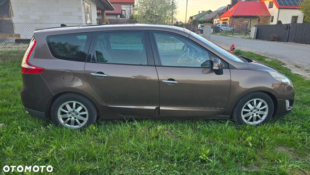 Renault Scenic dCi 110 LIMITED - 6