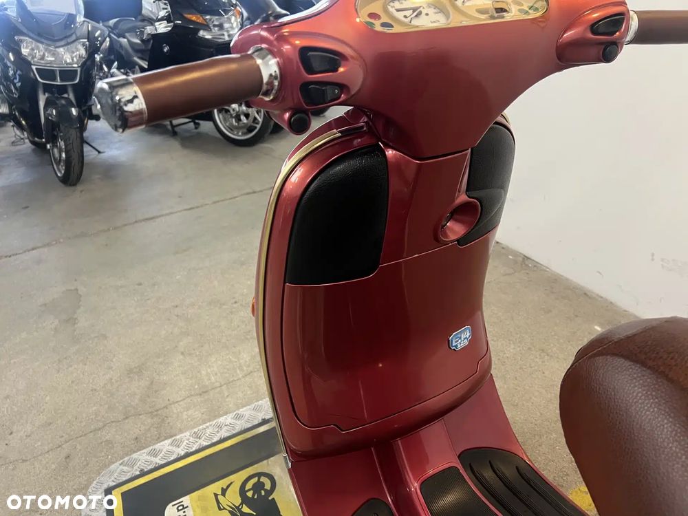 Piaggio Vespa - 23