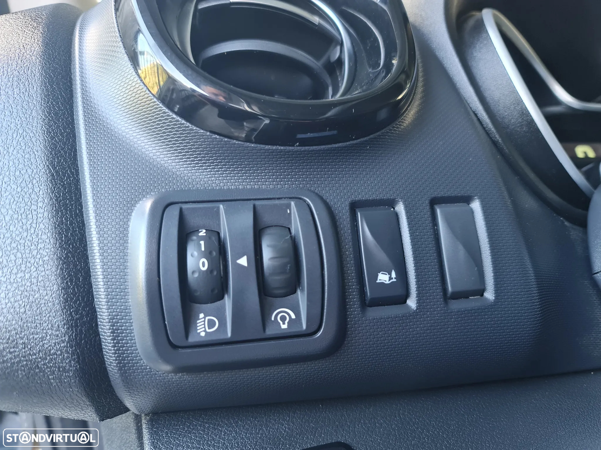 Renault TRAFIC 2.0 Dci 120CV * 6 Lug /Bluetooth/ AC/ IVA DEDUTÍVEL * - 26