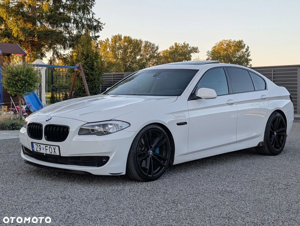 BMW Seria 5 525d - 2