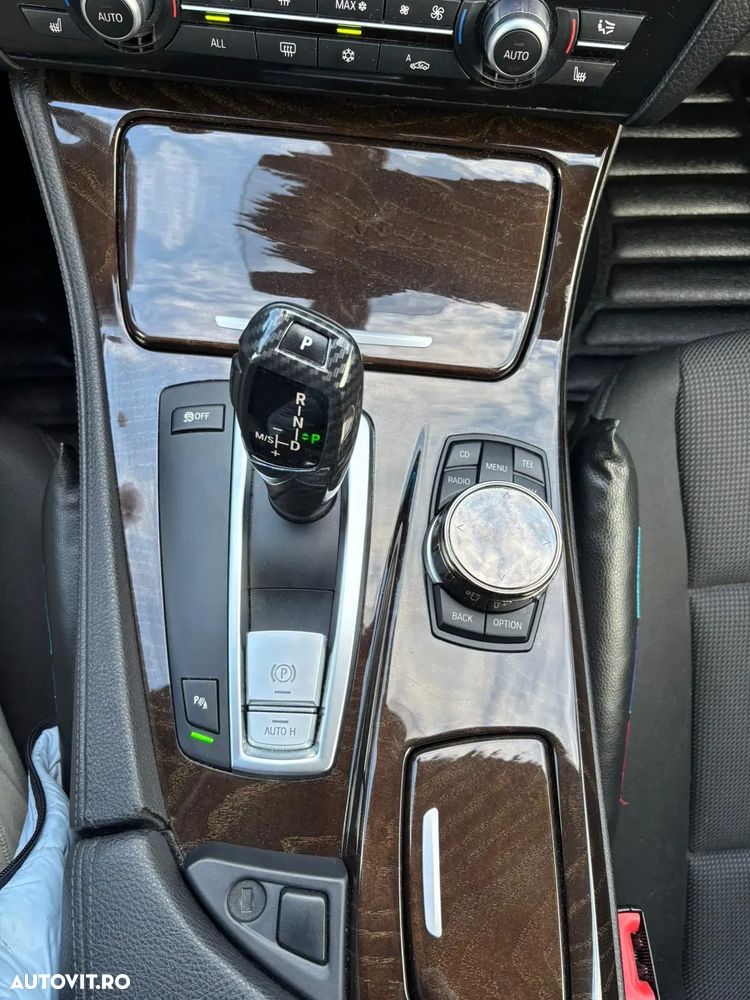 BMW Seria 5 520d - 26