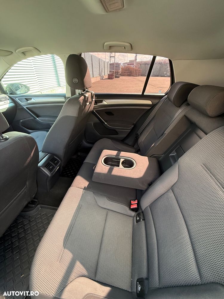 Volkswagen Golf 1.6 TDI 4Motion BMT Comfortline - 12