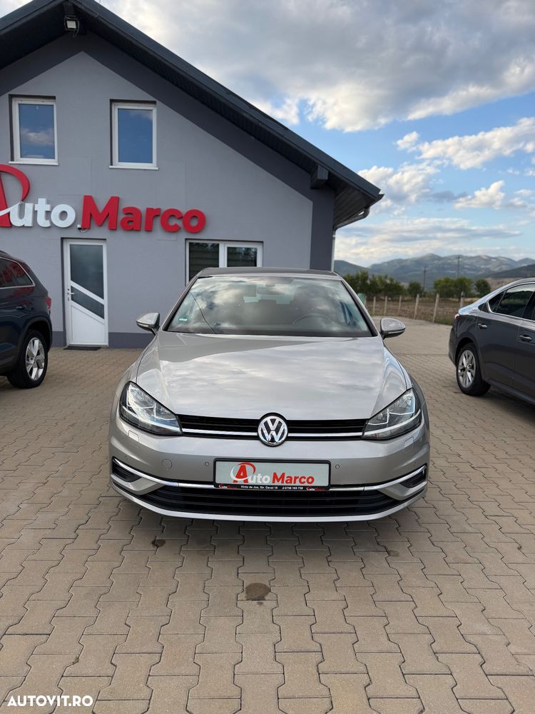 Volkswagen Golf - 9