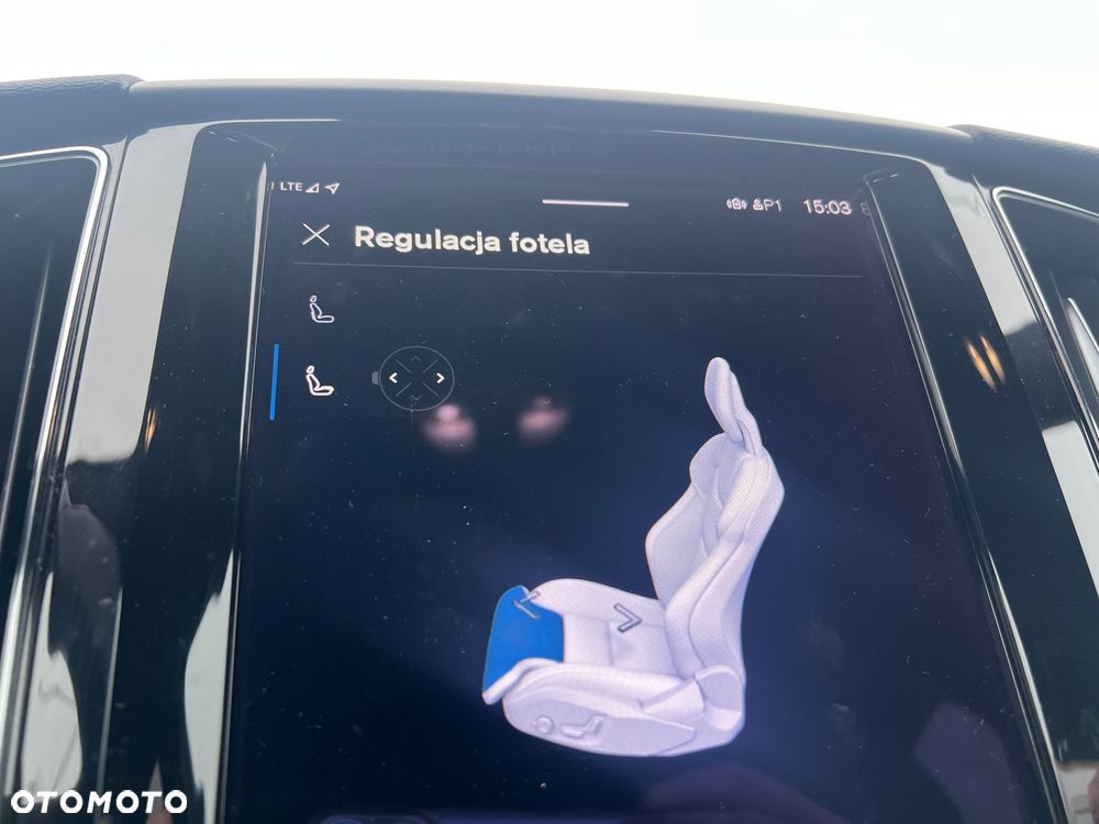 Volvo XC 60 B4 D AWD Plus Dark - 30