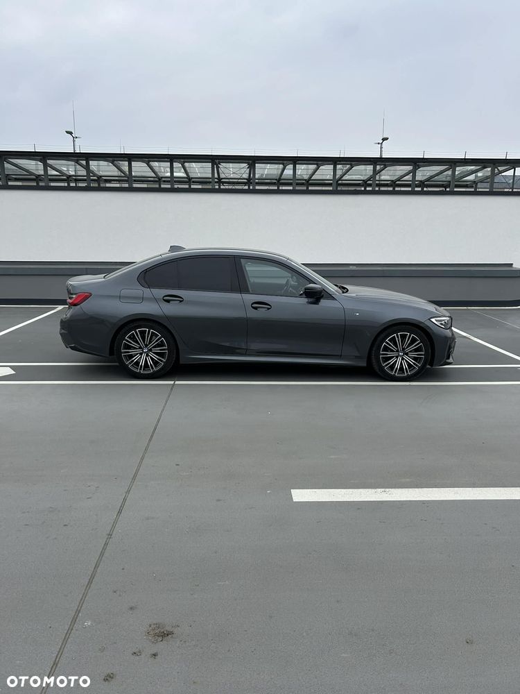 BMW Seria 3 320d M Sport - 5