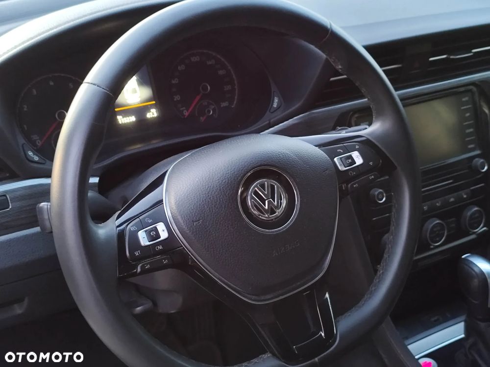 Volkswagen Passat 2.0 TSI BMT Comfortline DSG - 29