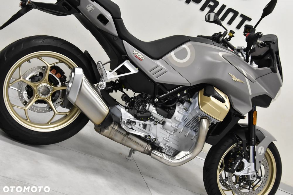Moto Guzzi V100 Mandello - 14