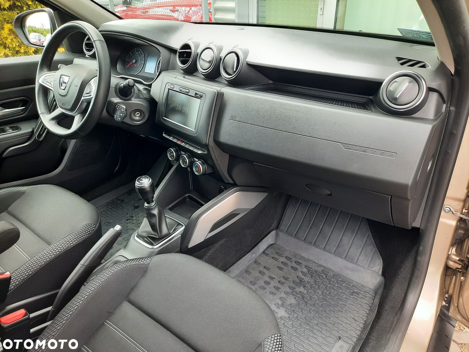 Dacia Duster 1.3 TCe FAP Prestige - 8