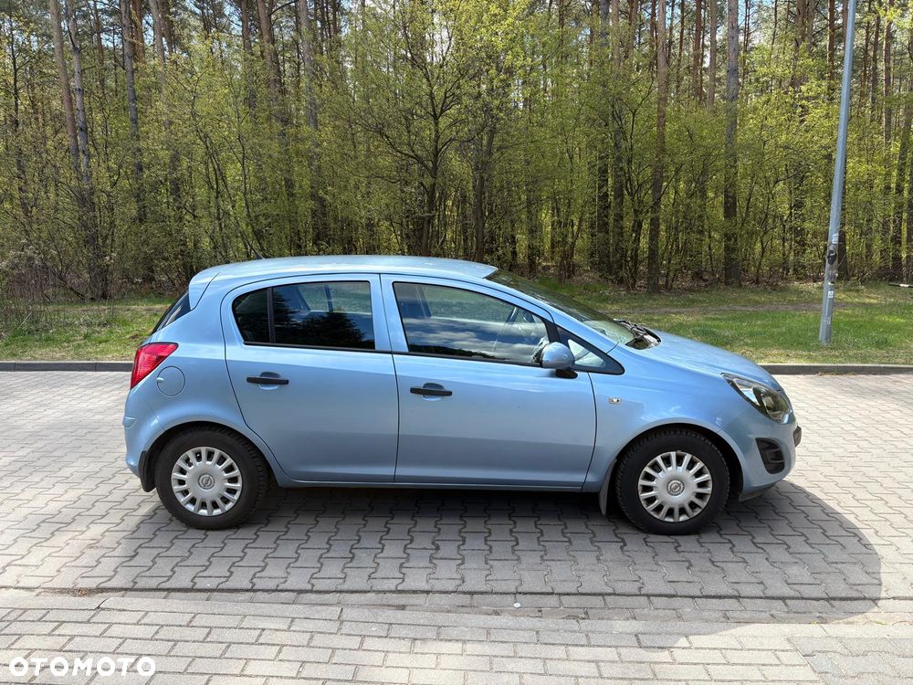 Opel Corsa 1.2 16V Cosmo - 6