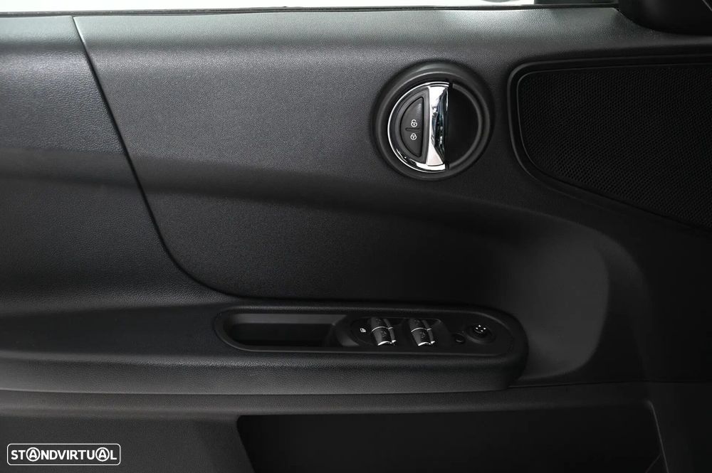 MINI Countryman Cooper D - 25