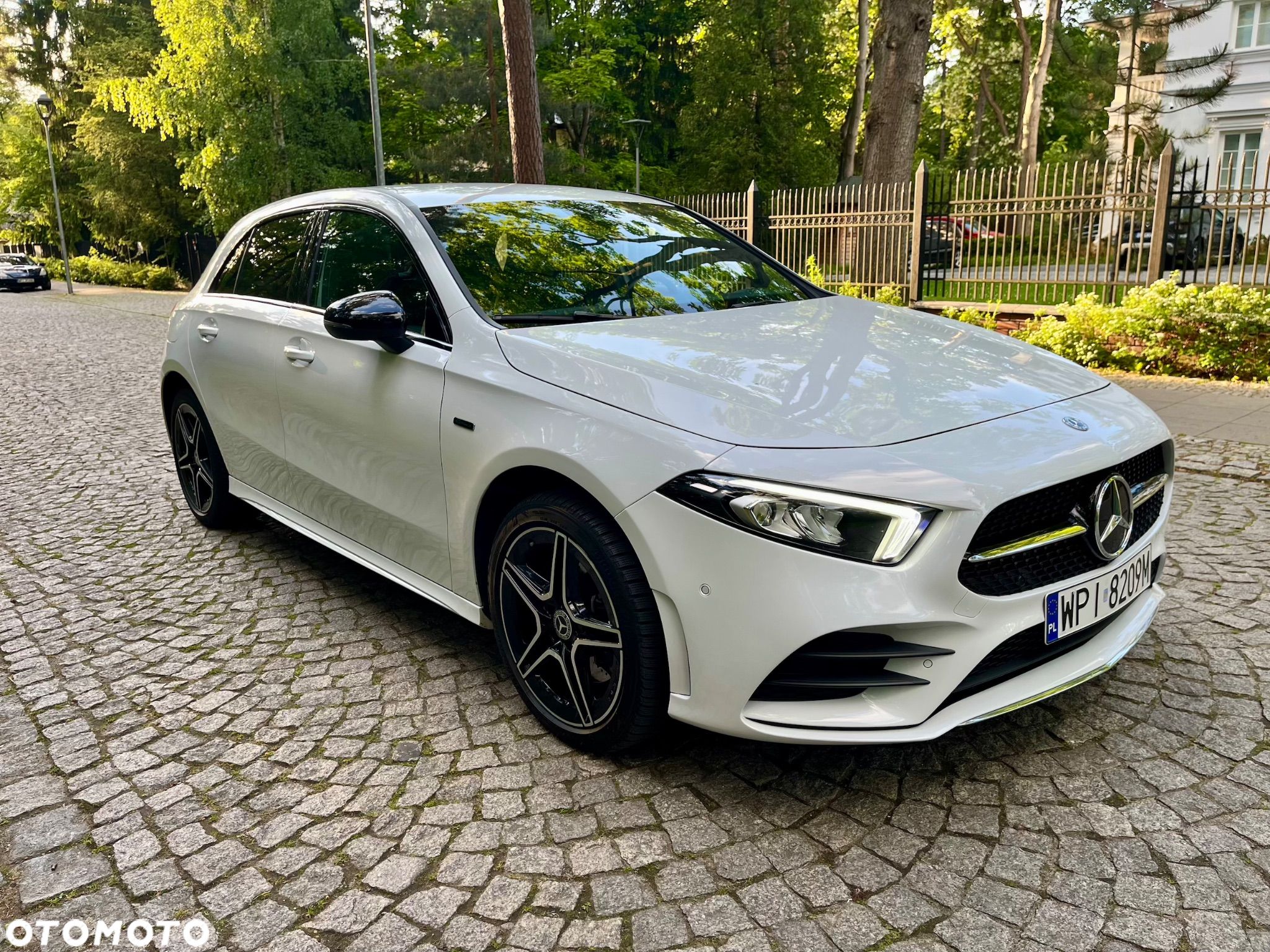 Mercedes-Benz Klasa A 250 e 8G-DCT AMG Line Advanced Plus - 1