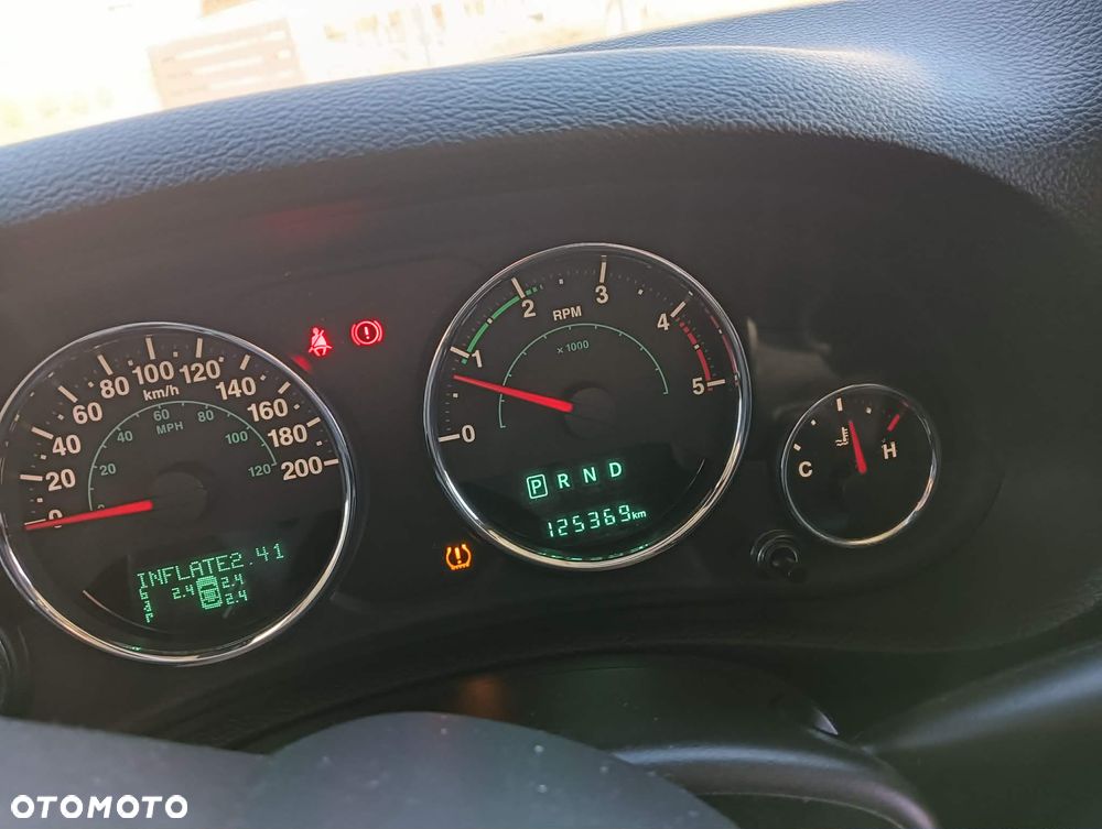 Jeep Wrangler 2.8 CRD Sport - 25