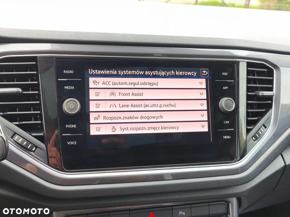 Volkswagen T-Roc - 32