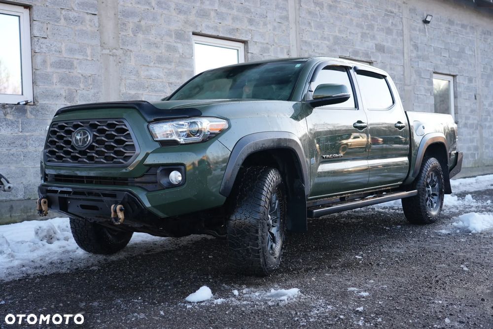 Toyota Tacoma - 4