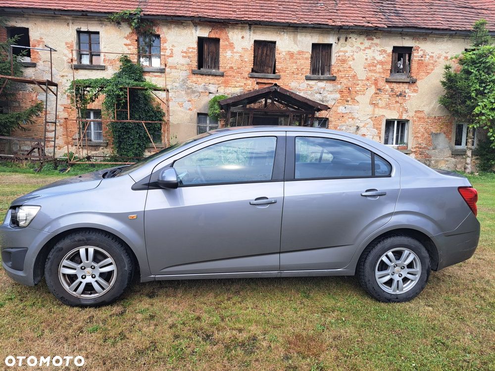 Chevrolet Aveo - 2