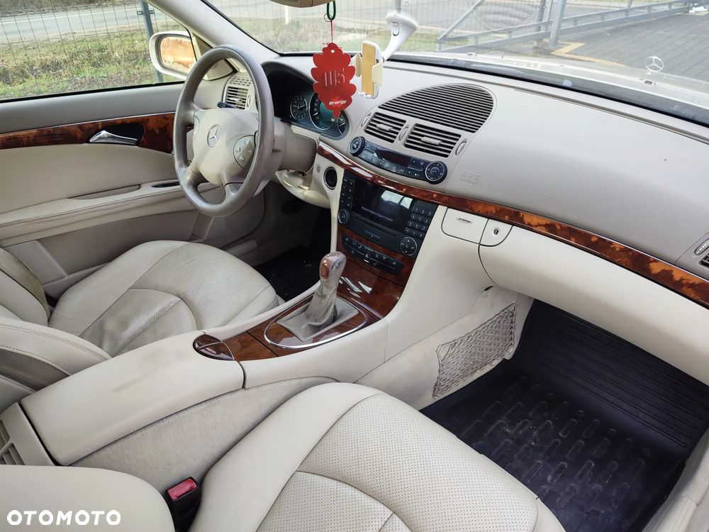 Mercedes-Benz Klasa E 200 Kompressor T Elegance - 1