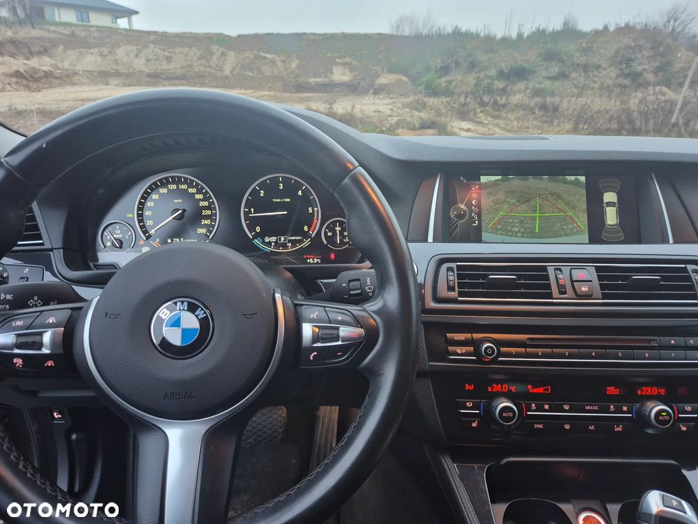 BMW Seria 5 525d xDrive Sport-Aut - 13