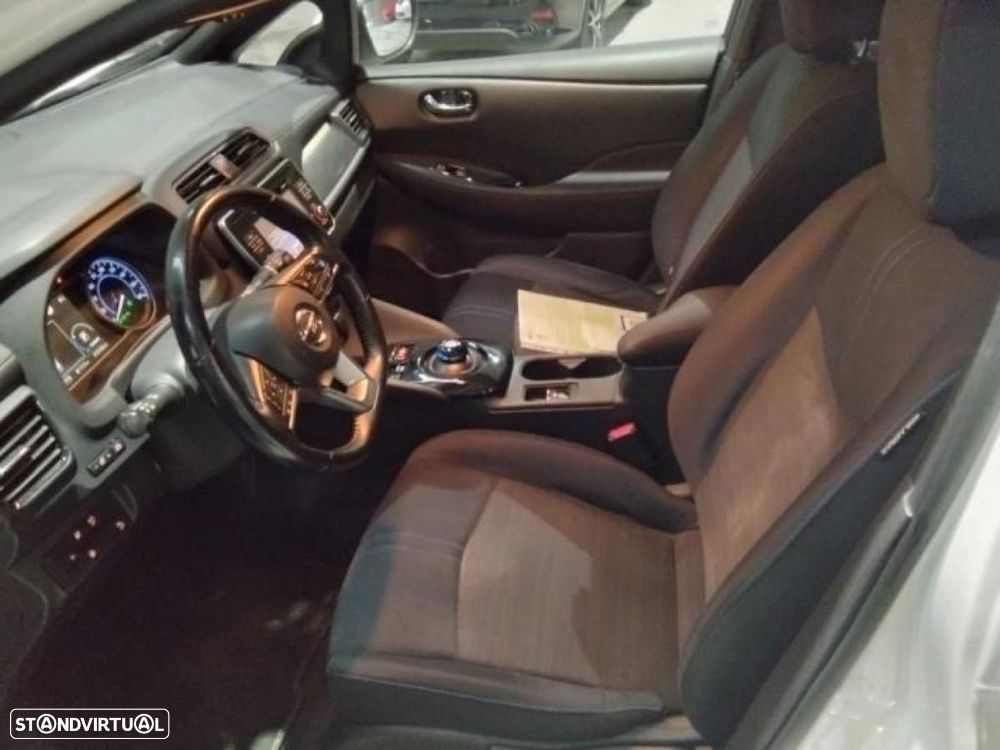 Nissan Leaf - 4