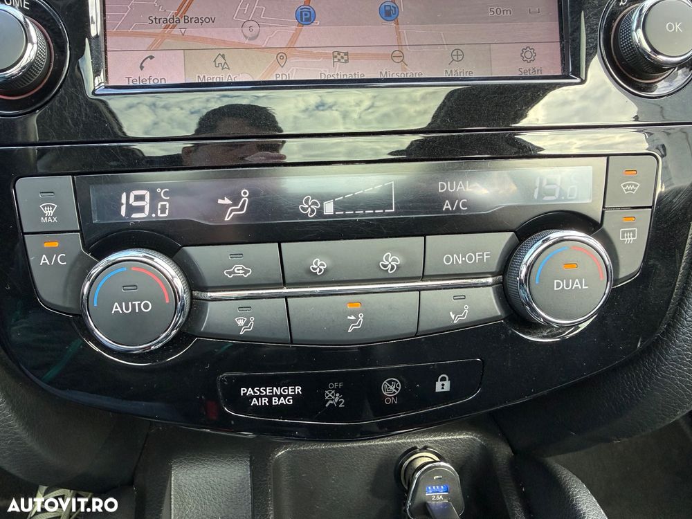 Nissan Qashqai 1.7 dCi Xtronic ALL-MODE 4x4i TEKNA+ - 12