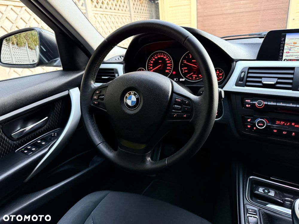 BMW Seria 3 320d - 14