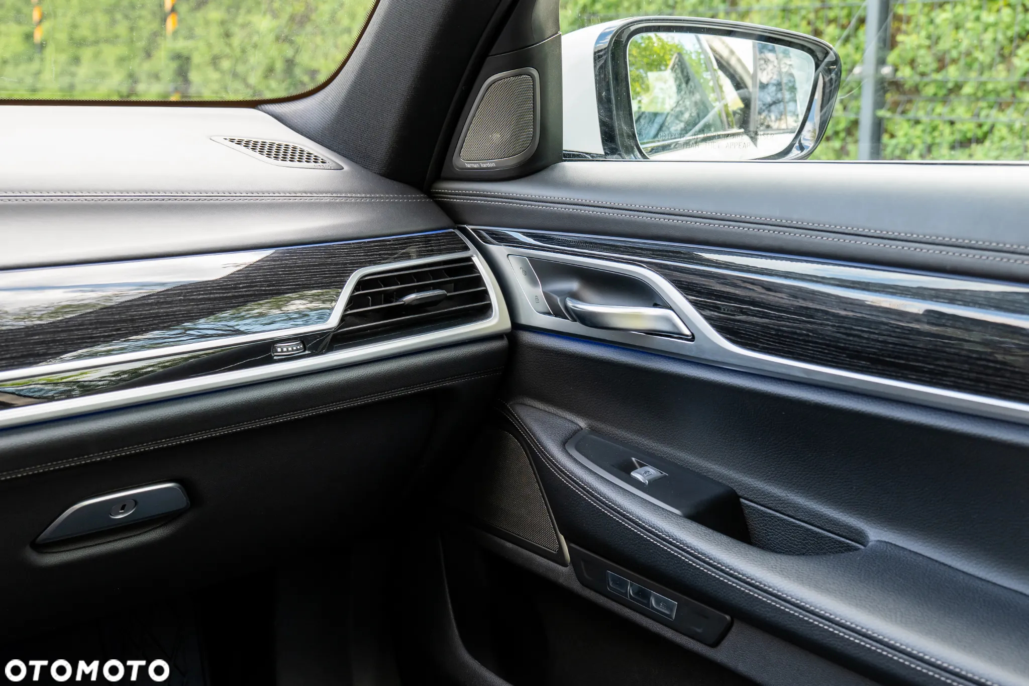 BMW Seria 7 740Li - 22