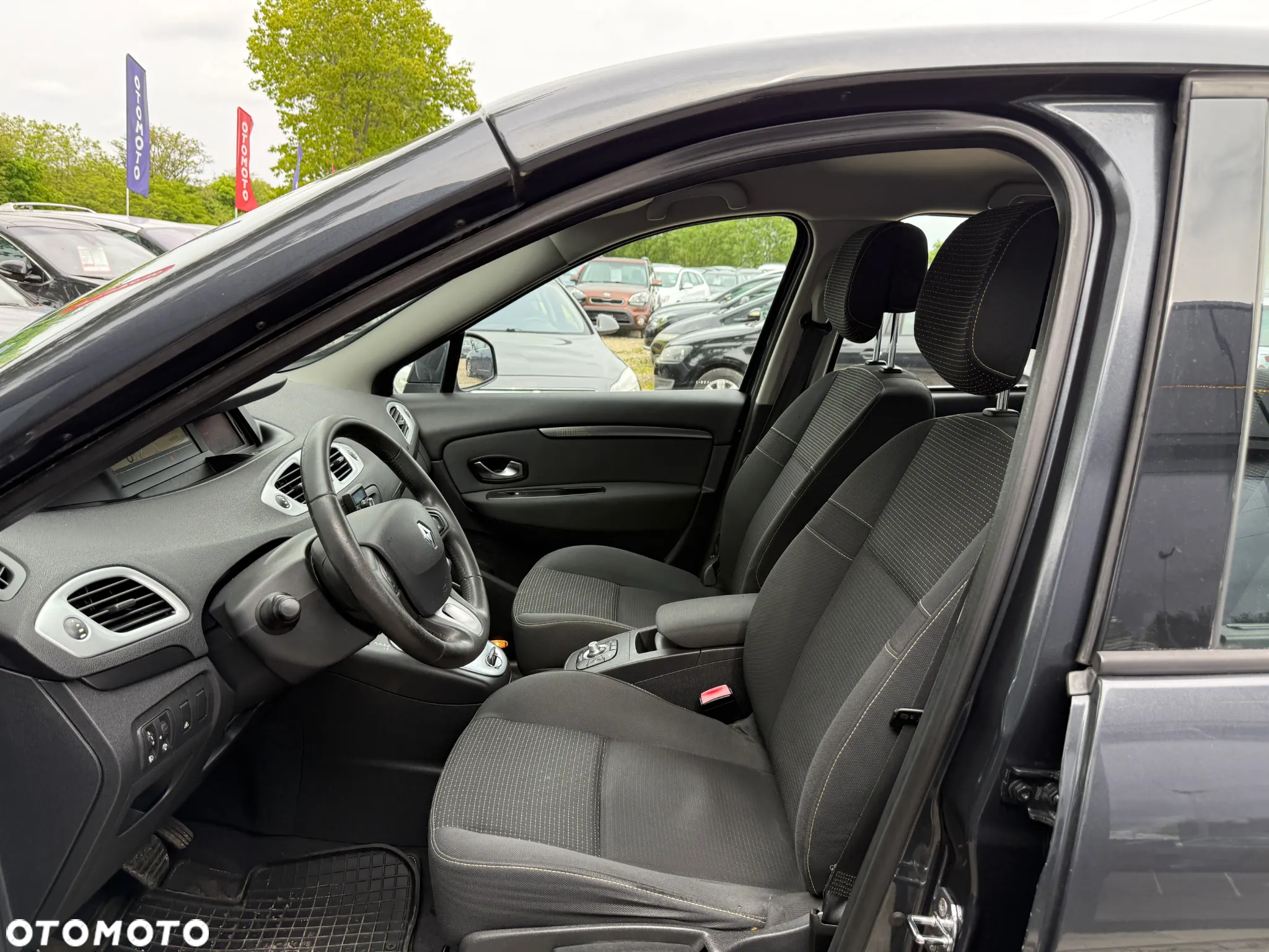 Renault Grand Scenic 2.0 16V Privilege - 22