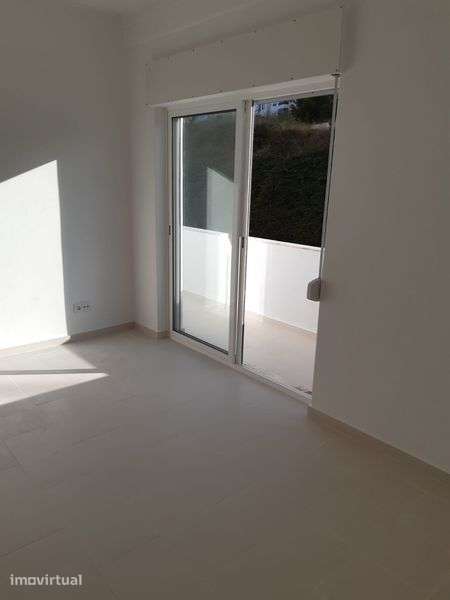 Apartamento T1 equipado para arrendamento no Laranjeiro - Grande imagem: 3/9