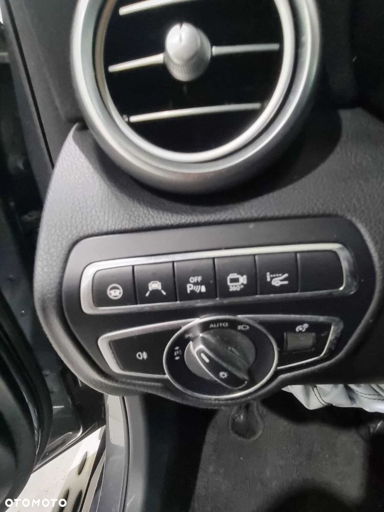 Mercedes-Benz GLC - 21