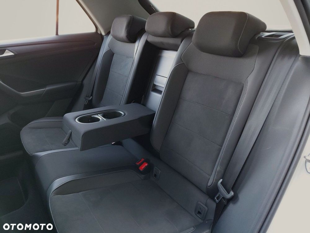 Volkswagen T-Roc 1.5 TSI Style DSG - 10