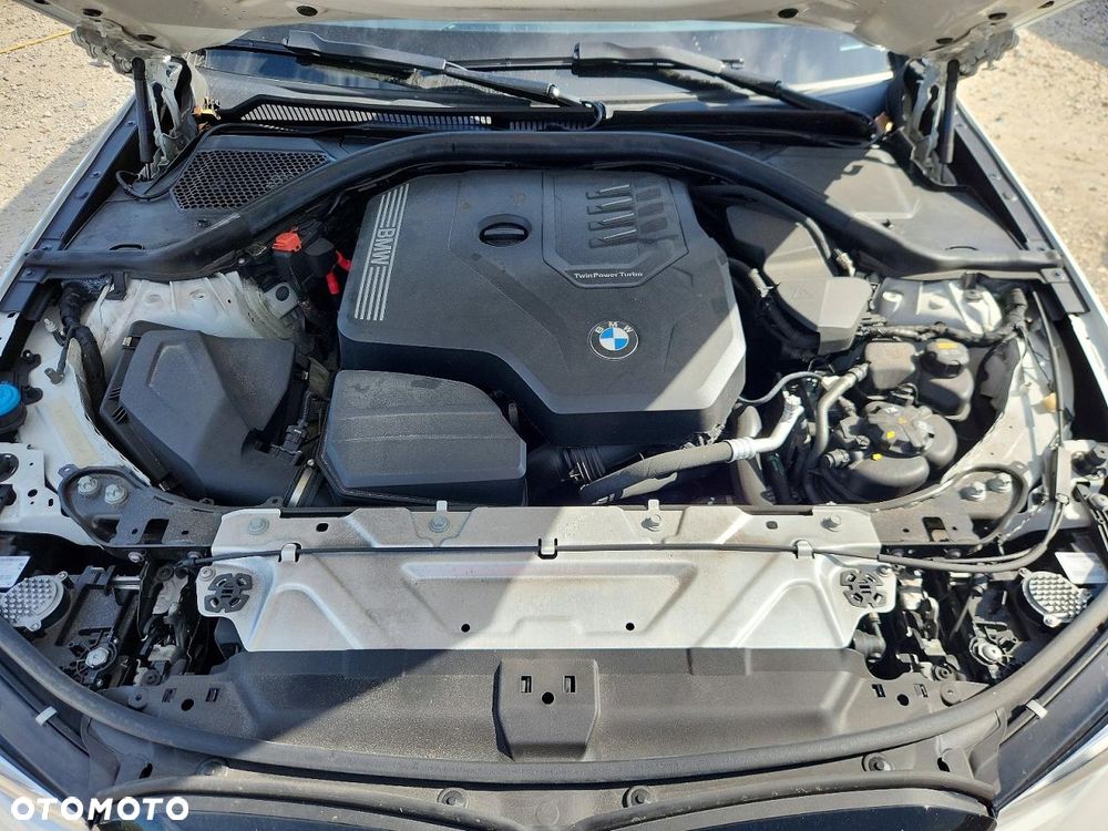 BMW Seria 3 330i xDrive - 11
