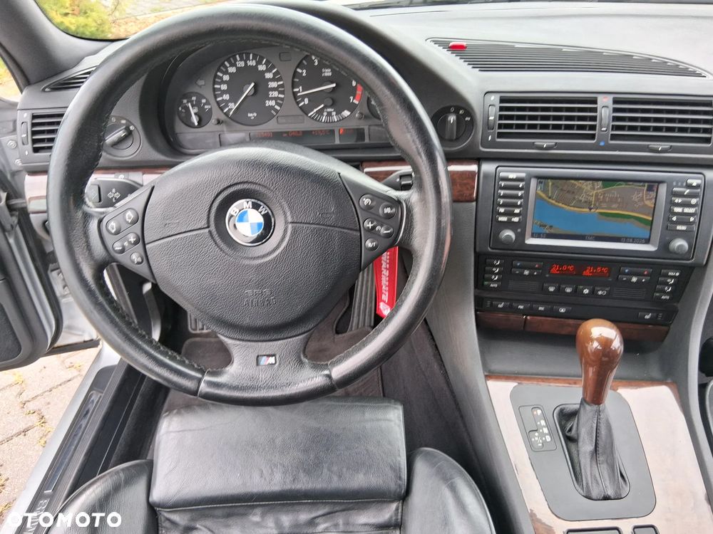 BMW Seria 7 - 16