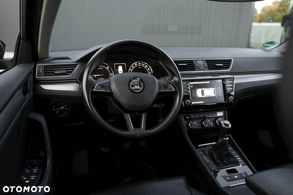 Skoda Superb 2.0 TDI Style - 17