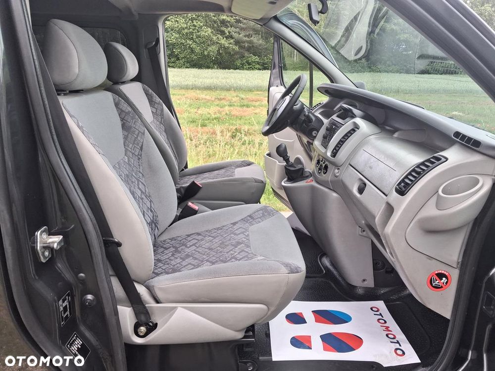 Opel Vivaro - 25