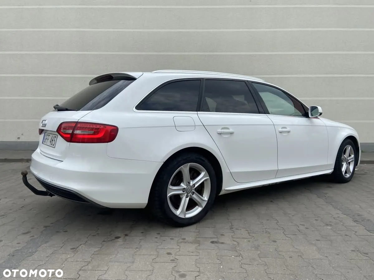 Audi A4 Avant 2.0 TDI DPF quattro S tronic S line Sportpaket - 4