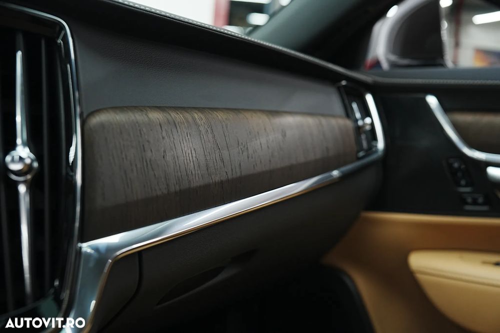 Volvo S90 T8 Recharge AWD Geartronic Inscription - 37