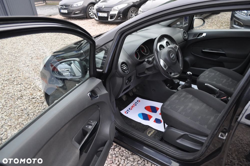 Opel Corsa 1.4 16V - 12