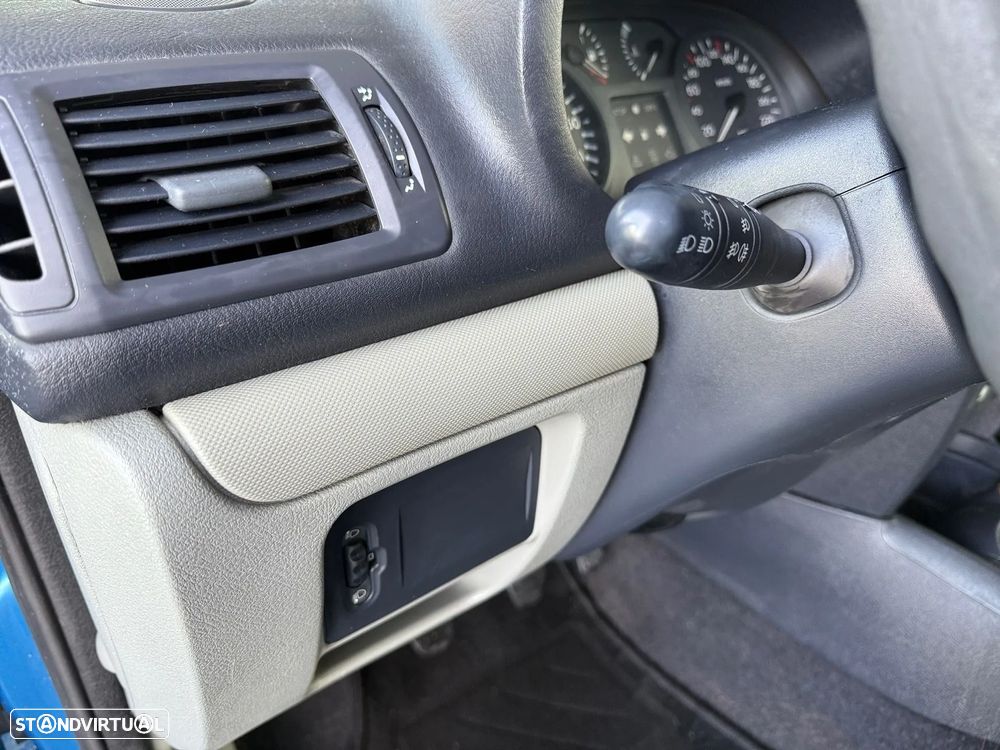 Renault Clio 1.2 16V S - 15