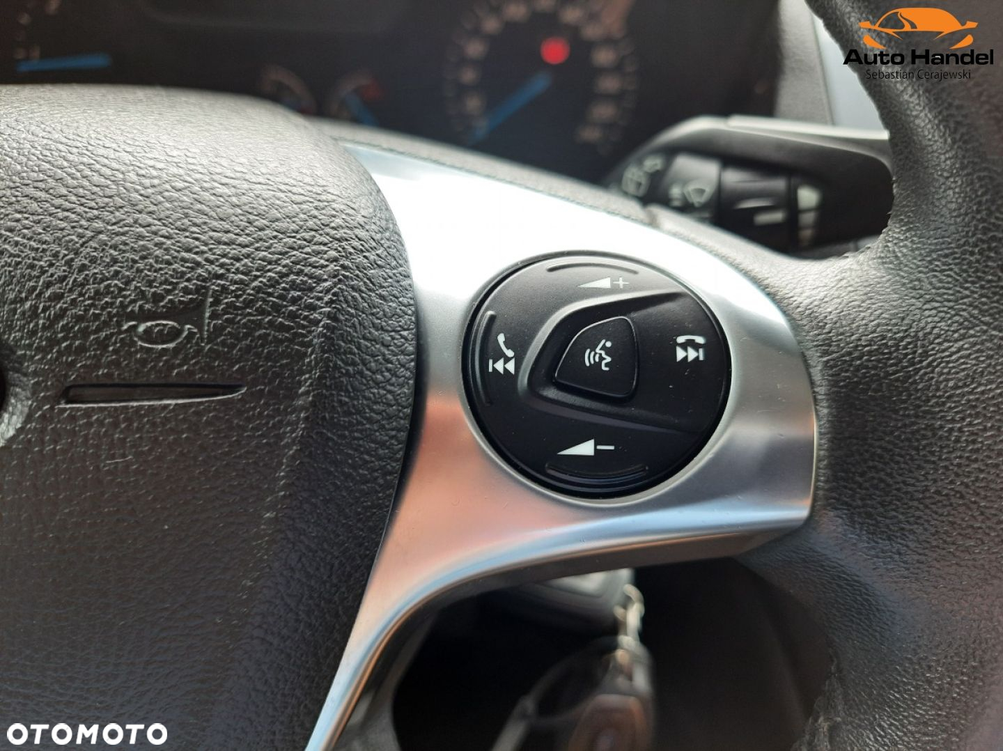 Ford Tourneo Connect Grand - 23