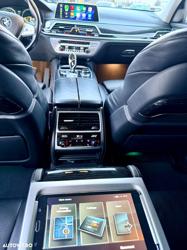 BMW Seria 7 740d xDrive - 11
