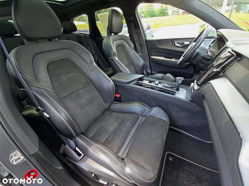 Volvo XC 60 T6 AWD R-Design - 10